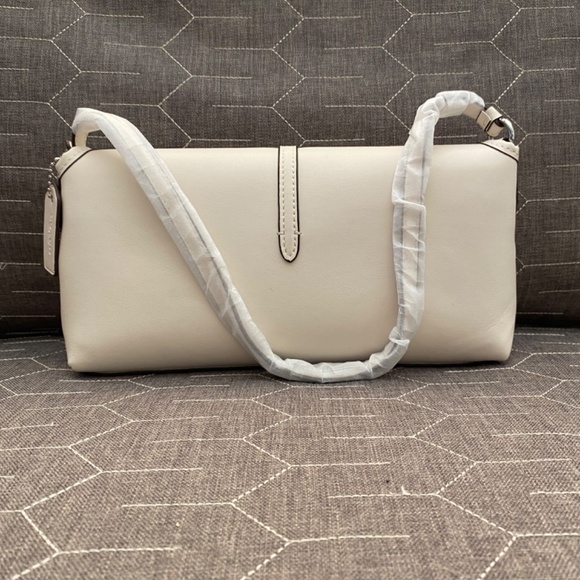 Coach Restored Hamptons Bag - Picture 8 of 9